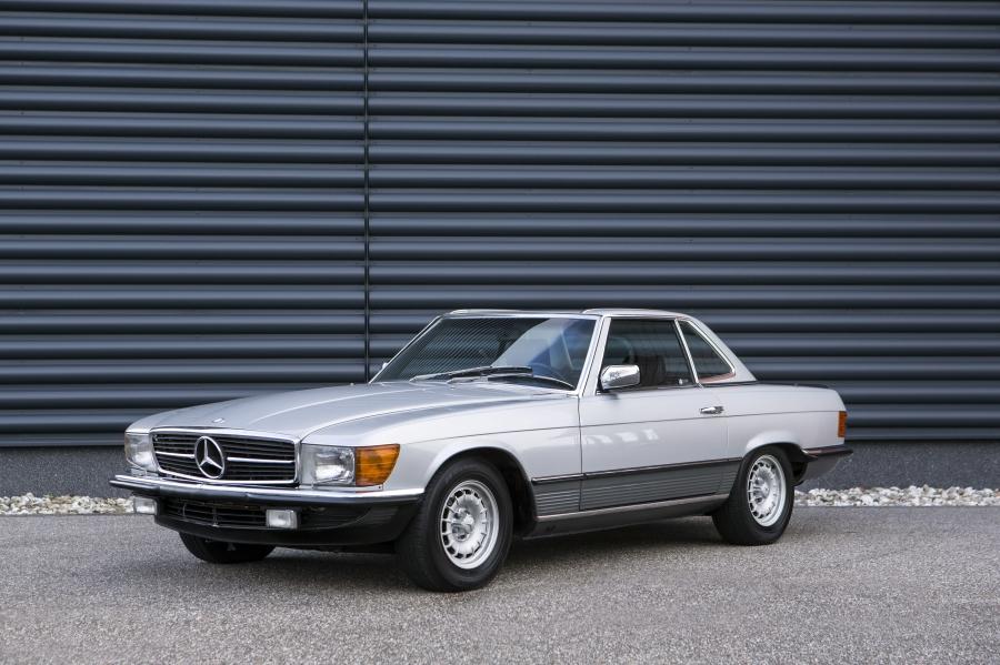  Mercedes-Benz 500 SL 1980 года  (фото 7 из 25)